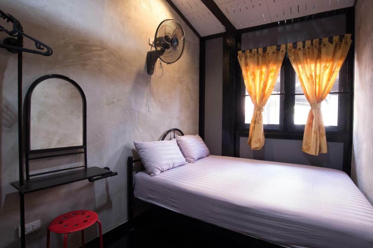 Double Fan Room with Shared Bathroom